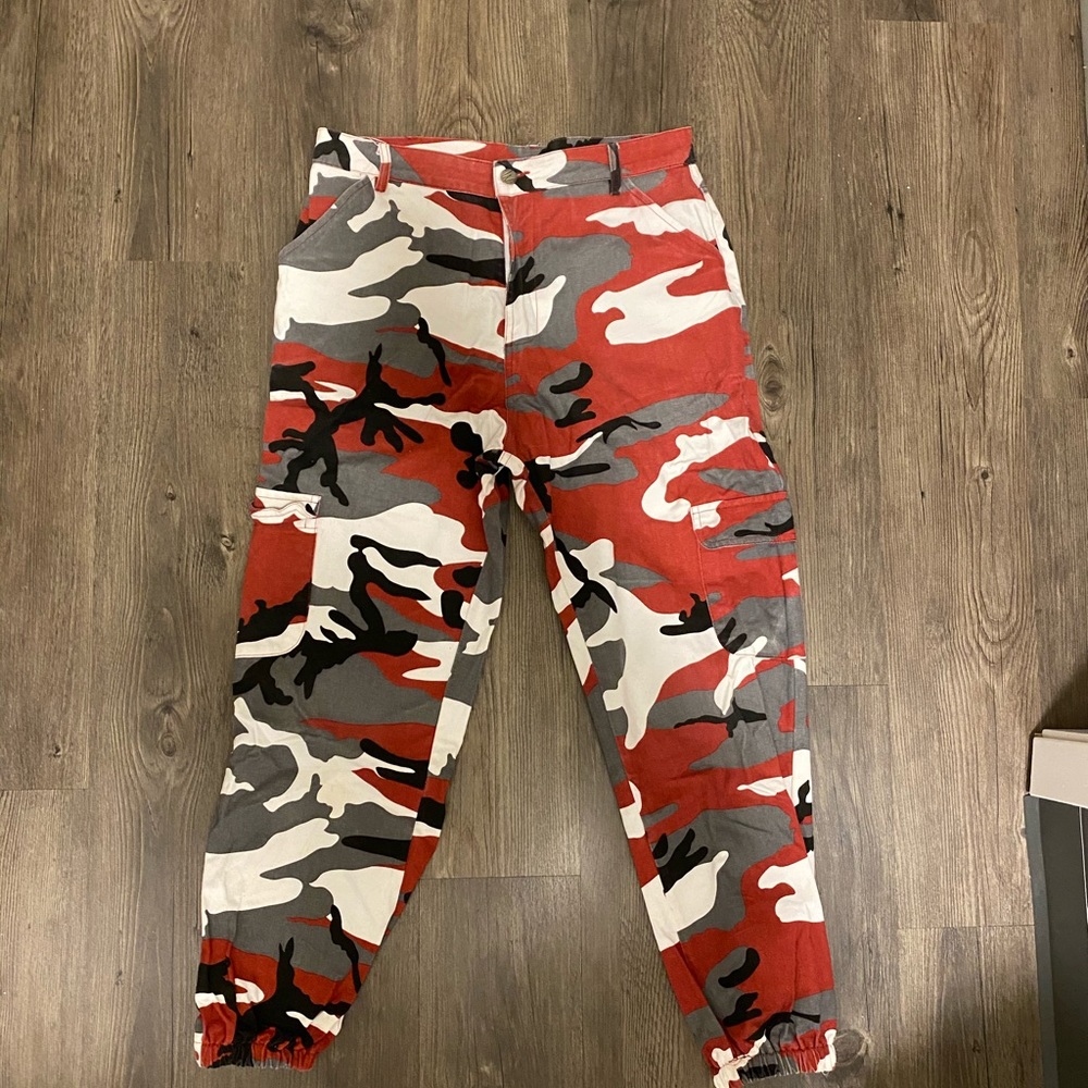 CAMO PRINT CARGO PANTS